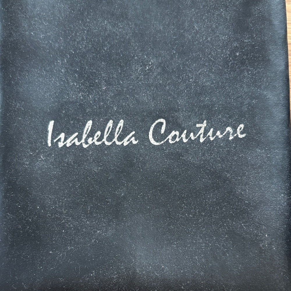 Isabella Couture Silver Necklace, new never worn